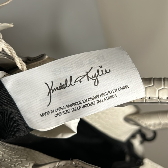 Kendall & Kylie Small Crossbody Purse White NWT - Picture 14 of 16